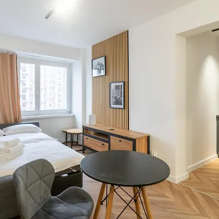 Spodek Modern Space By Bookinghost דירה